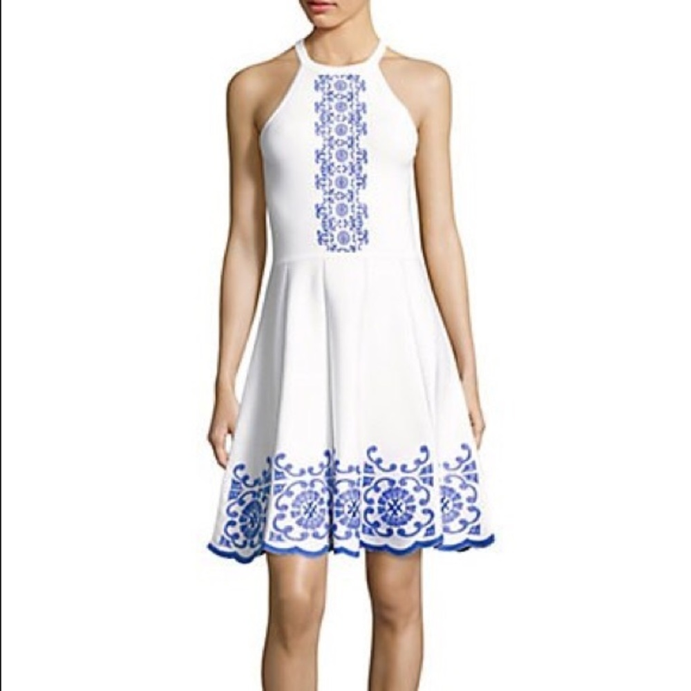 Parker white dress with blue embroidery XS